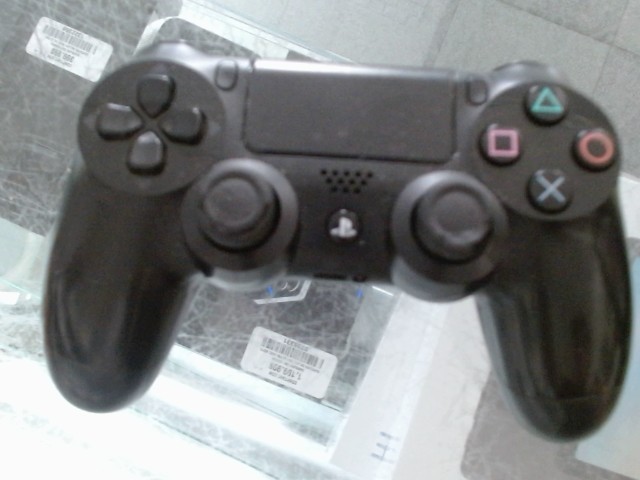 Manette de ps4 noire