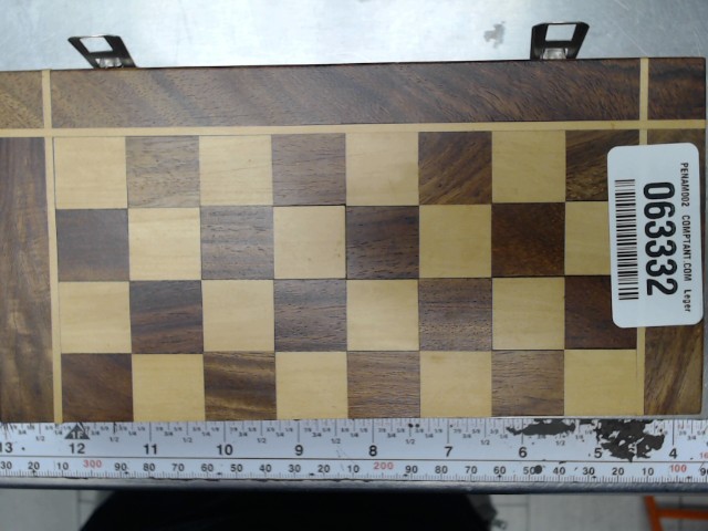 Jeu d'�chec en bois complet