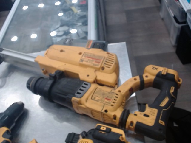 Brushless hammer + dust extractor dwh205