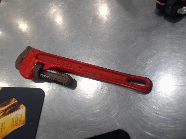 Pipe wrench