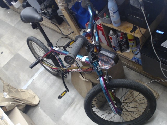 Bmx +backpeg couleur fuel/chromed