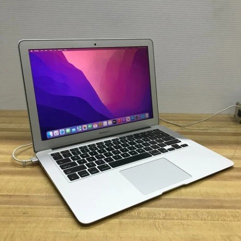 Macbook av chargeur et case