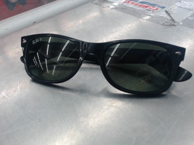 Ray ban filtre vert cadre noir