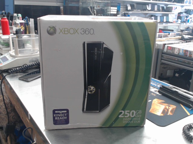 Xbox 360 slim 250gb (cib) +acc