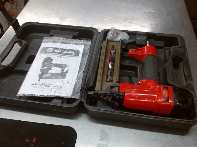Gun a finition ds coffre noir