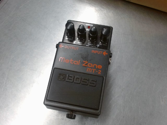 Pedal metal zone mt-2 boss