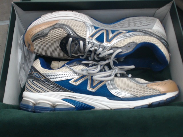 New balance aim�leondore size. 11.5men