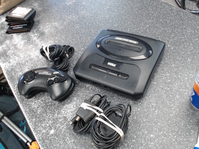 Sega genesis 2e gen avec 2 mann+fils