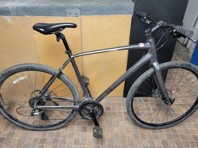 Velo grise avec 
