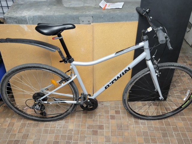 B twin riverside grey bike