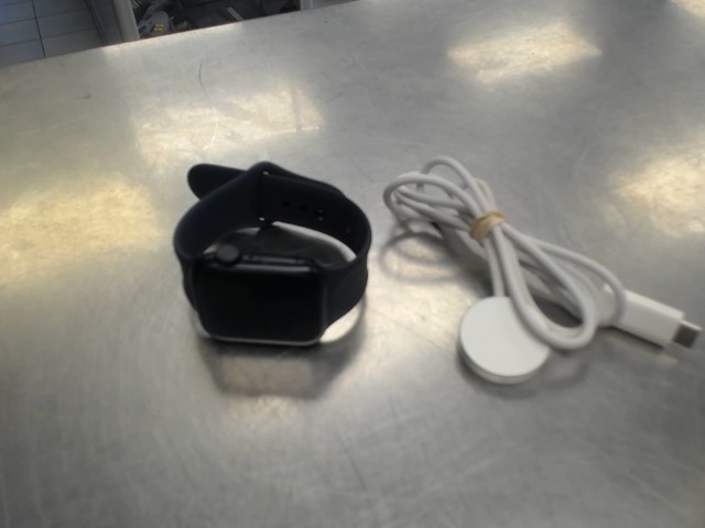 Apple watch se 3rd gen + charg