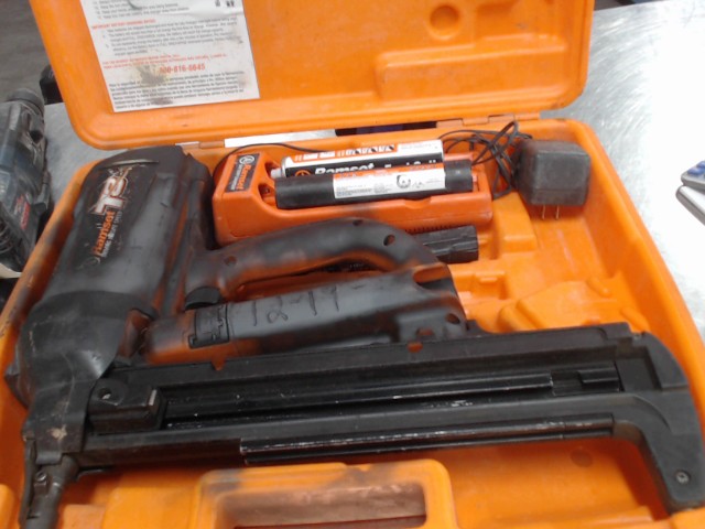 Cloueuse ramset a gaz+2batt+chargeur