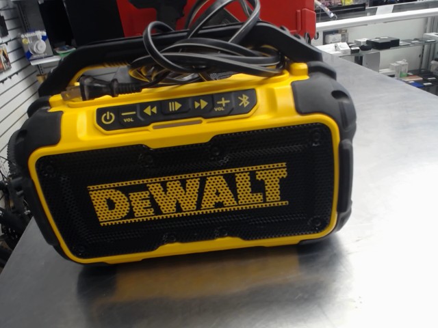 Speaker dewalt bluetooth