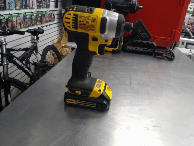 Inpact 1/4 dewalt+batterie 20v ion