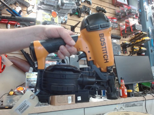 Roofing nailer