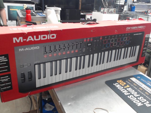 Clavier 61 keyes oxygen pro 61 neufboite