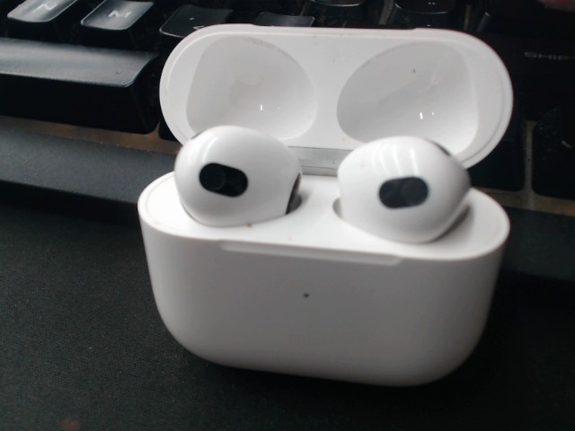 Airpods gen 3 w lightning case