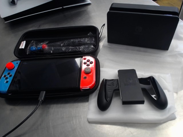 Nintendo switch oled avec fil+box+etuit