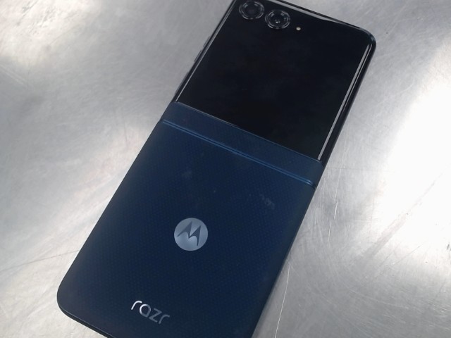 Cellulaire motorolla razr 2025