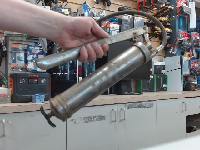 Grease pump