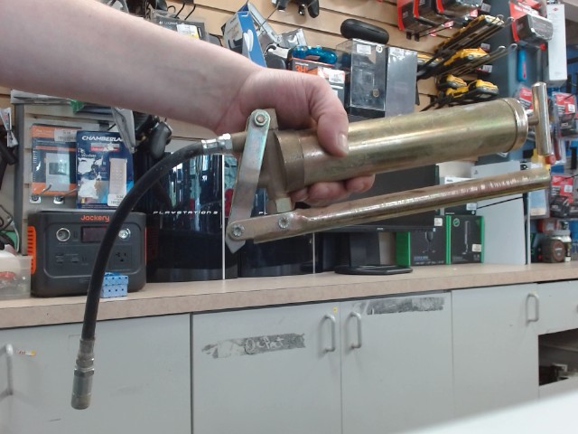 Grease pump