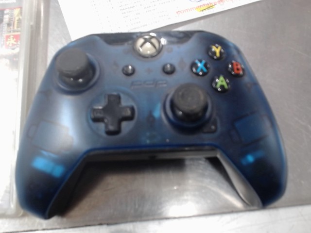 Man xbox one bleu pdp