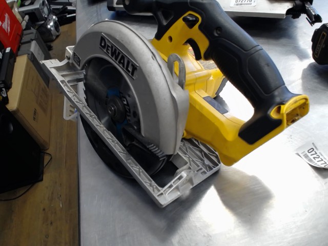 Scie circulaire dewalt