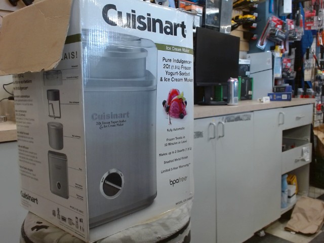 Ice cream maker