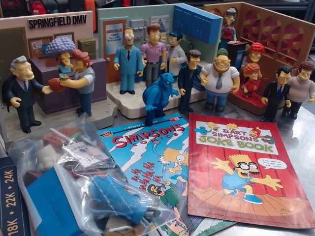 World of simpsons/3d�cor+14fifures+2bd