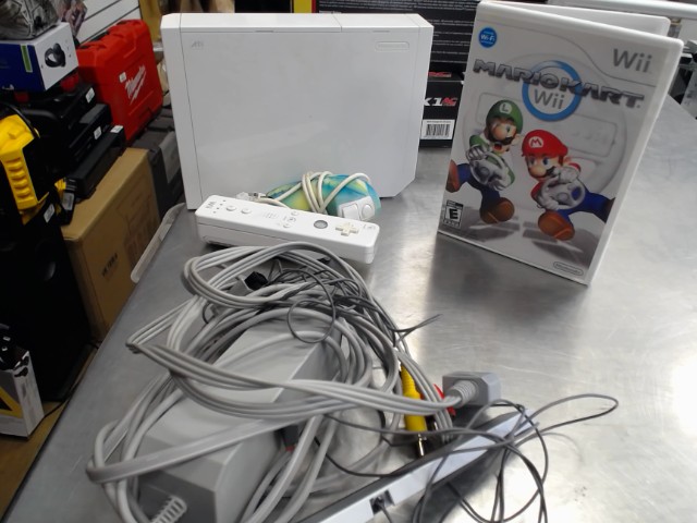 Console wii avec manettes+jeux mariokart