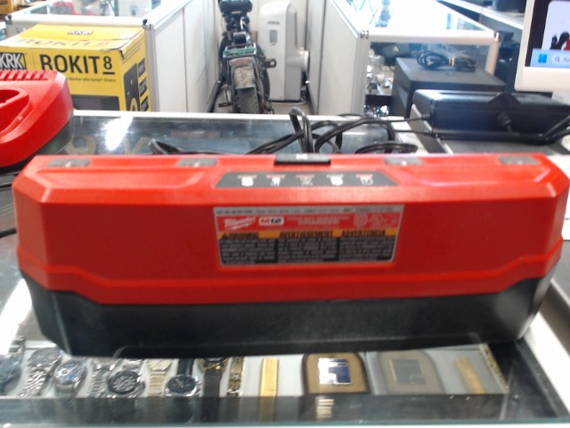 4 cbay swquential chargeur m12