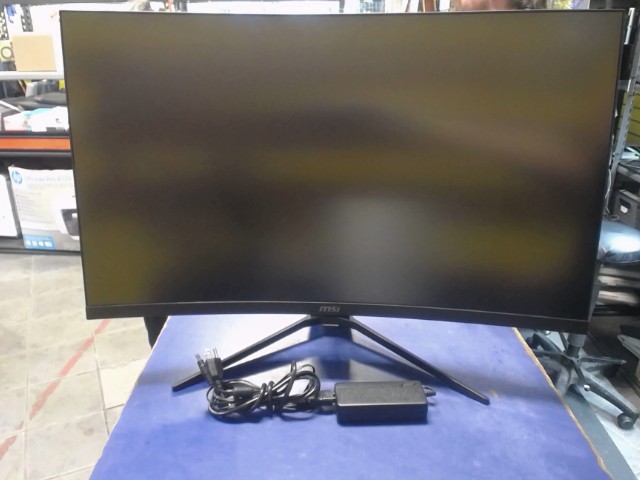 Moniteur gaming 31.5