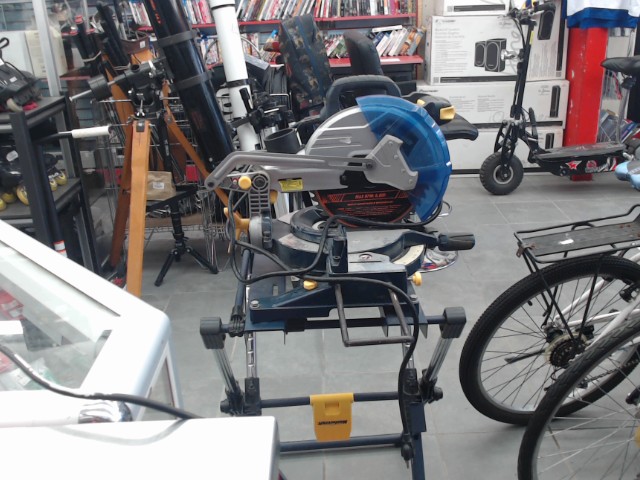 Scie onglet filaire laser et stand