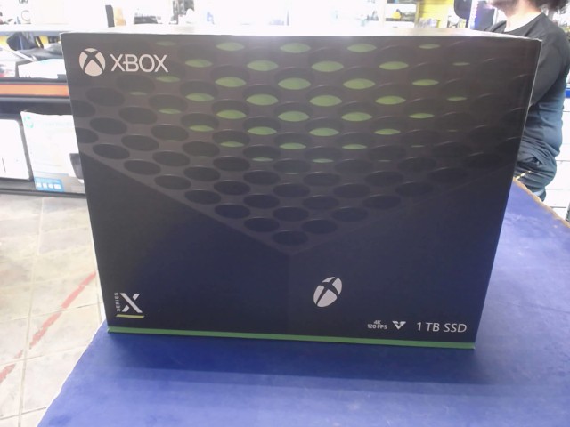 Console comme neuve +boite sans manette