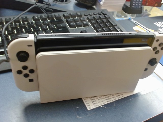 Nintendo switch 2nd gen avec dock