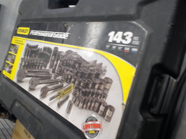 Coffre de douille et ratchet 143pcs