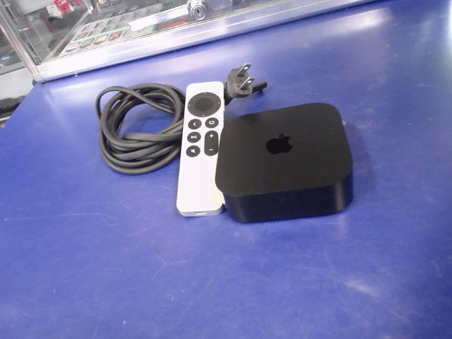Apple tv 4k 64gb avec manette