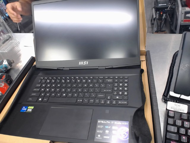 Laptop/i7-13gen/32gbram/1000ssd/4070rtx