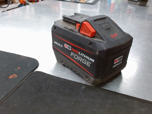 Batterie milwaukee 12 ah forge