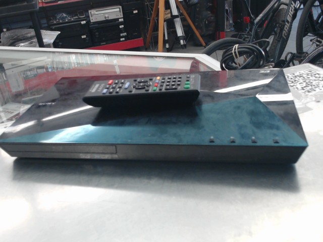 Lecteur dvd avec manette