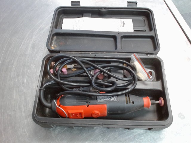Outils rotatif avec case et acc