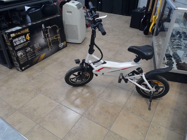 Velo electrique blanc + charg ds ms