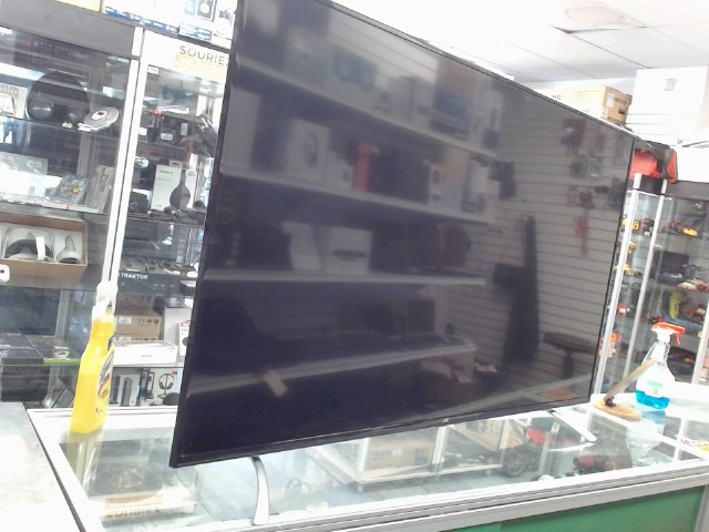 Televison jvc intelligente no manette
