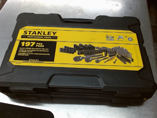 Coffre stanley 197pcs bon etats