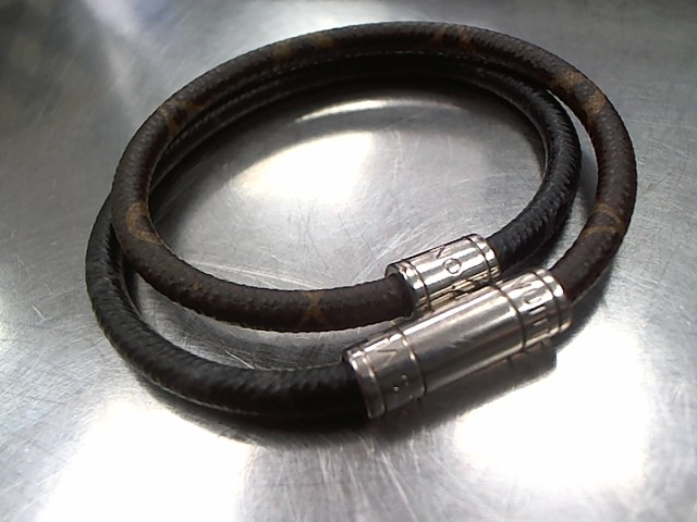 Bracelet cuir