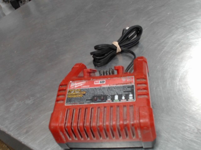 Chargeur batterie pour drill