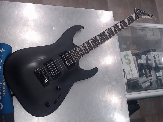Guitare electrique noir + softcase