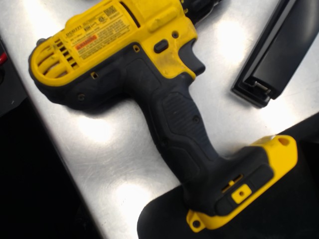 Drill driver dewalt