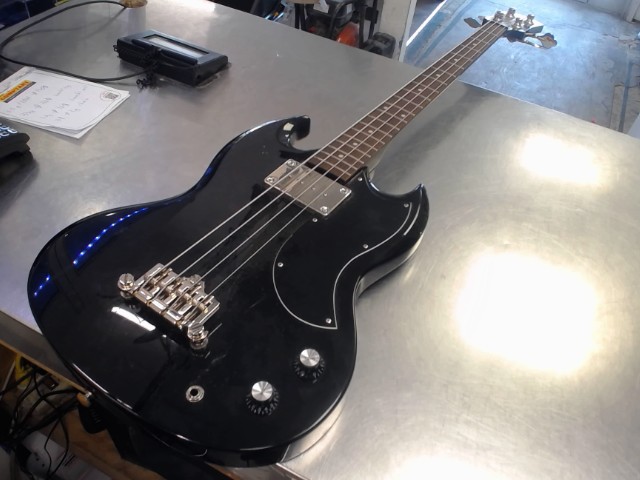 Bass epiphone style sg dans etui