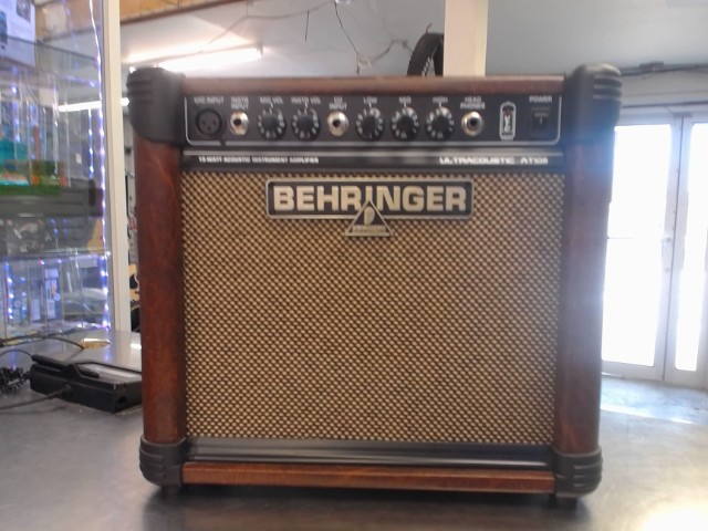 Ampli beringer ultracoustic at108